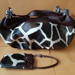 Unique Giraffe Print Handbag w Matching Cell Case / Laurel & Sunset